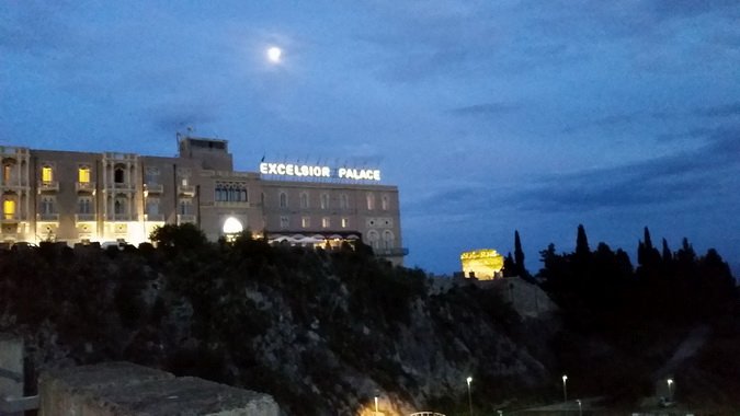 (104) quattro passi a Taormina